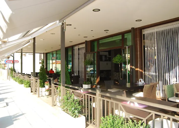 Hotel Plaza 3*