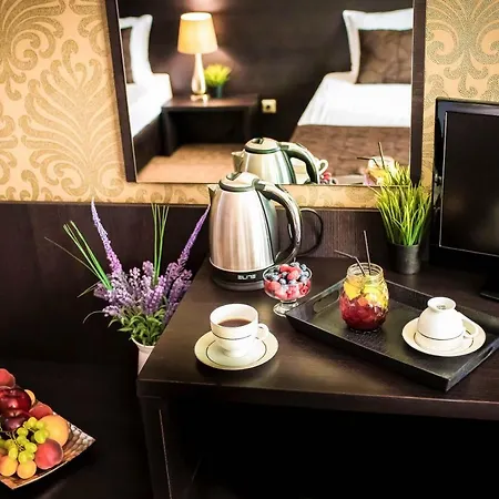 Central Plaza Hotel